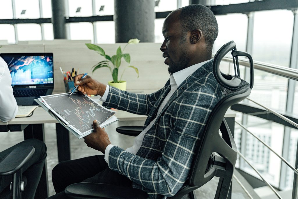 Senior Data Engineer Jobs in USA in 2026: Requirements, Salaries, Skills and How to Apply